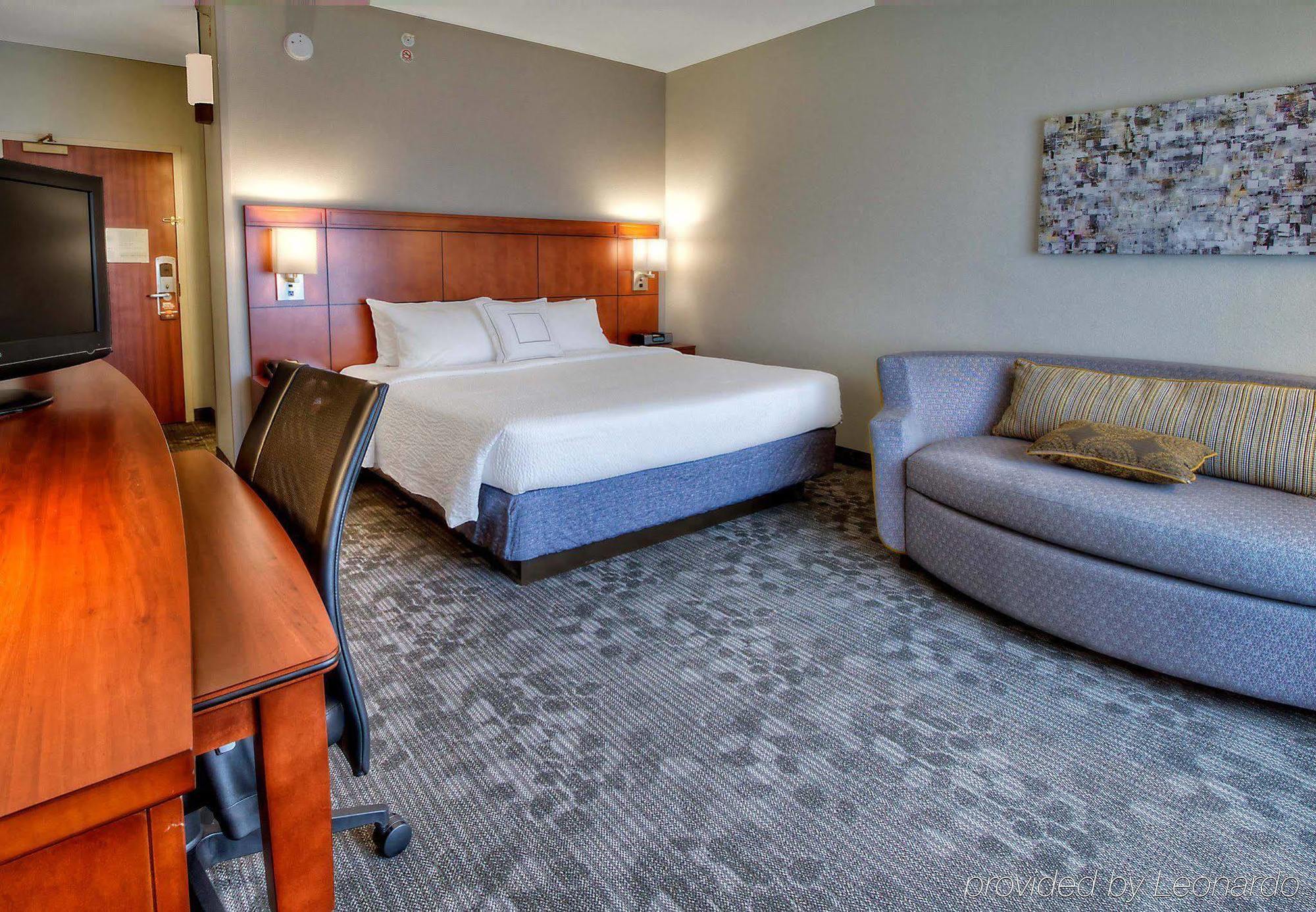 Courtyard By Marriott Burlington Hotel Kültér fotó