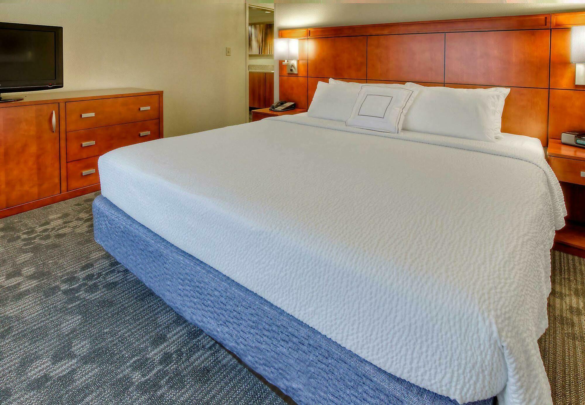 Courtyard By Marriott Burlington Hotel Kültér fotó